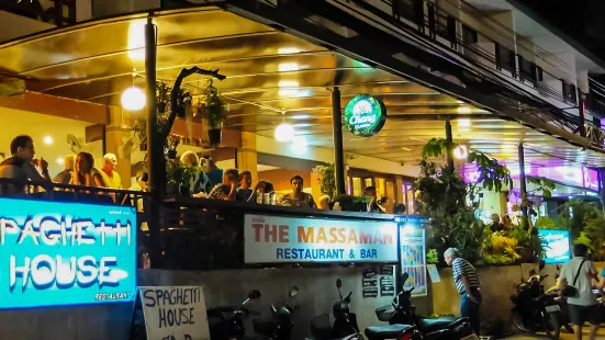 Massaman Restaurant & Bar