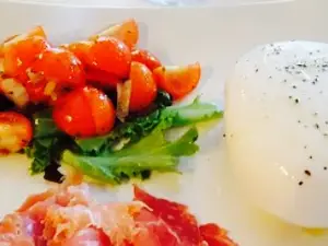 Catello's Mozzarella bar