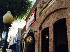 Mojo Hogtown Bar-B-Que