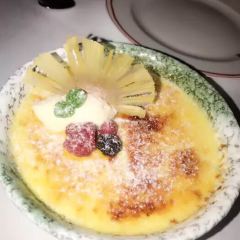 Maxim's DE PARIS User Photo