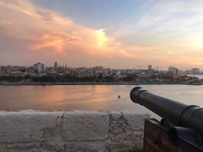 Havana: Morro-La Cabaña Historical Military Park - Rusty Travel Trunk