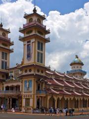 Cao Dai Temple