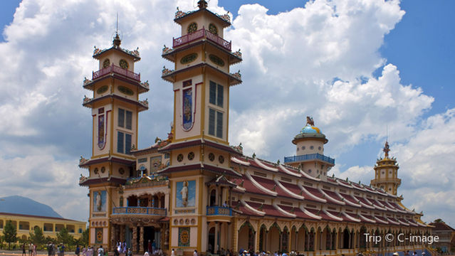 Cao Dai Temple