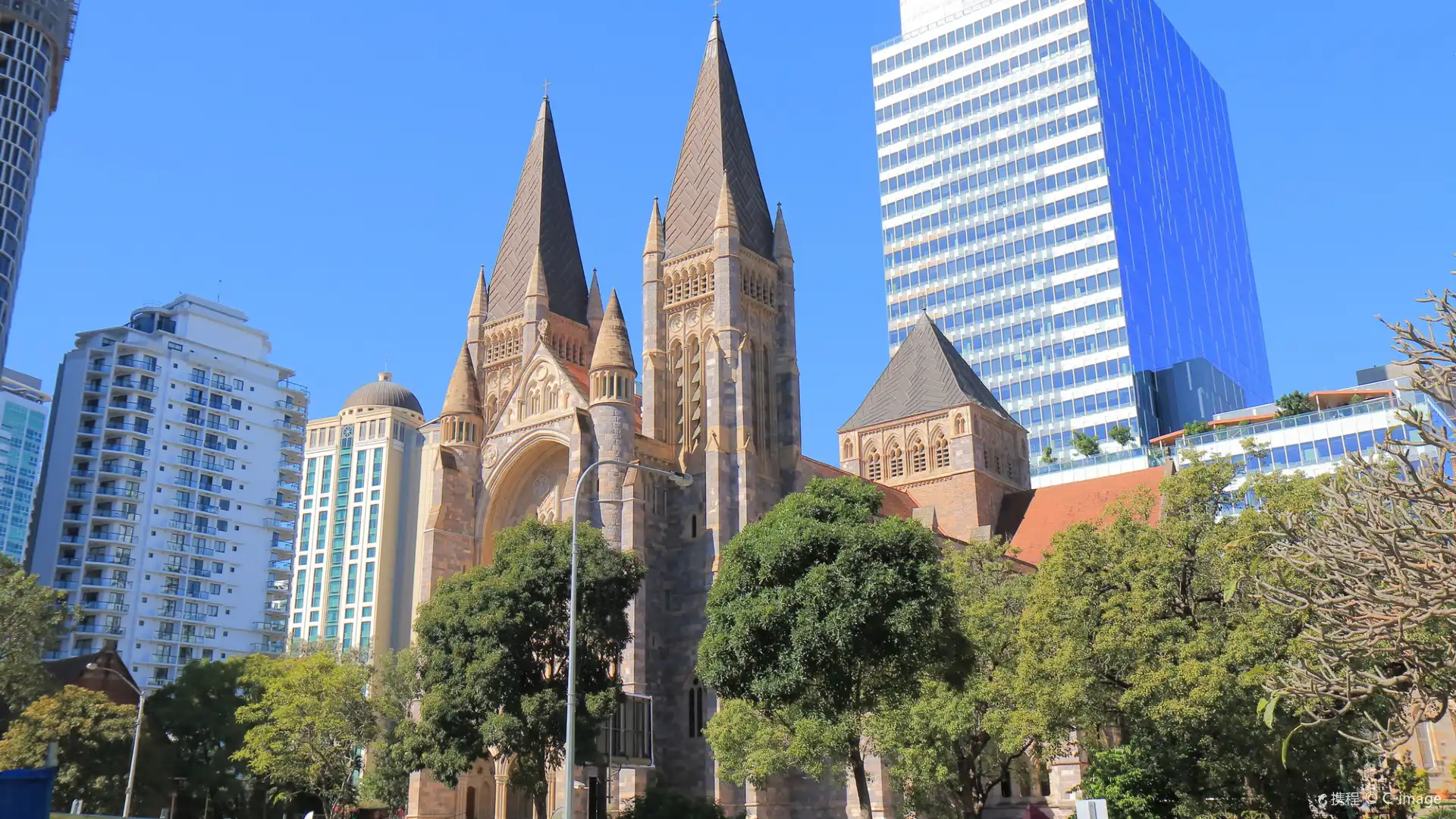 Hotels near St John's Cathedral