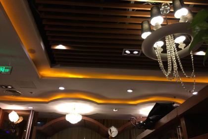 Banqiushan Western Restaurant (huanggangdongmenlu)