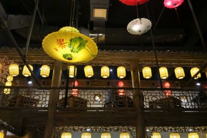 鱼美人炉火烤鱼(兰花城店)