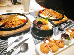 半秋山西餐廳(黃石店)