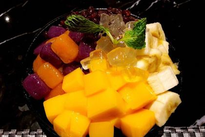 半秋山西餐厅(巴南万达广场店)