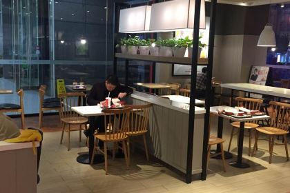 肯德基(裕荣汇店)