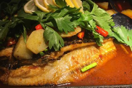 探鱼·鲜青椒爽麻烤鱼(银泰城店)