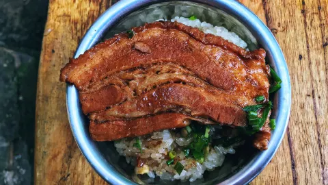 Lao Ye Braised Pork with Steamed Glutinous Rice in Nanning