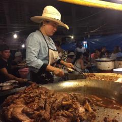 Chang Phueak Pork Leg Rice User Photo