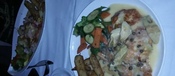 Max's Market & Eatery