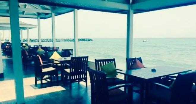 Breezes Beach Bar and Terrace