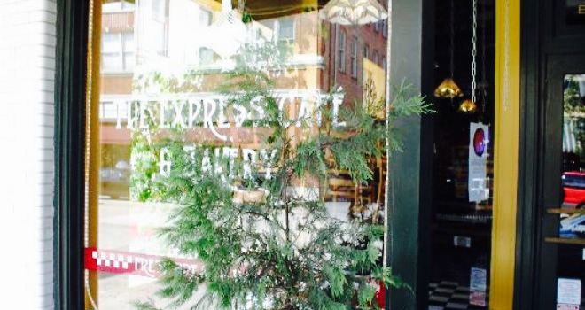Goose Feathers an Express Cafe & Bakery