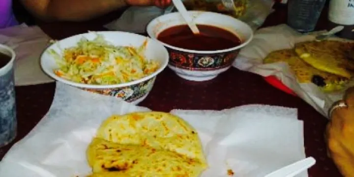 Pupuseria Dona Azucena