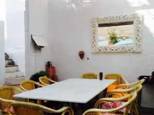 Bar Nou