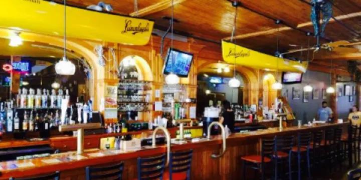 River House Bar & Grill