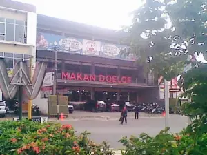 Makan Doeloe