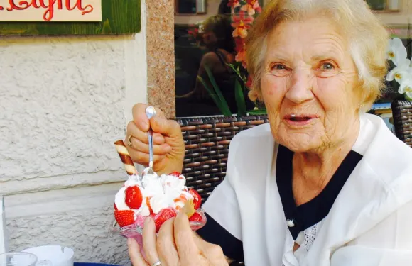 Cafè Gelateria Mezzaluna