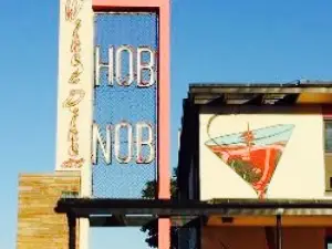 Hobnob Restaurant & Cocktail Lounge