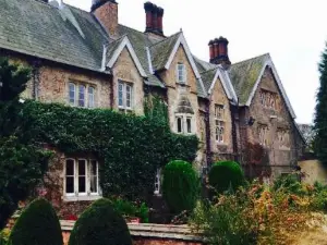 Parsonage Country House