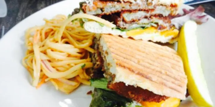 Lola's Catering and Cafe