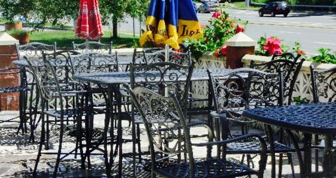Tina's Restaurant & Pizzeria / Catering