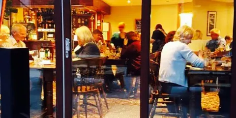 Murray Arms Gun Deck Restaurant