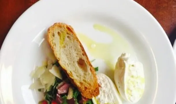 MacArthur's Riverview Restaurant