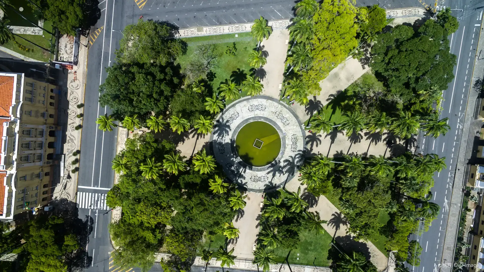 โรงแรมใกล้Republic Square