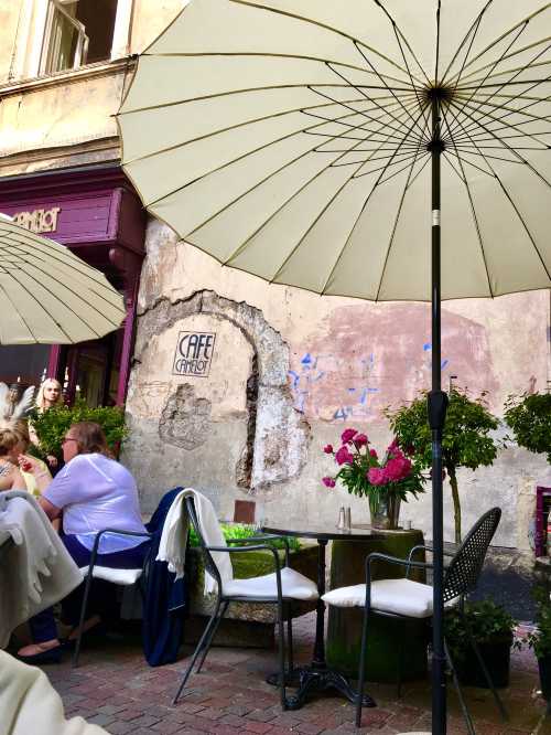 Camelot Cafe