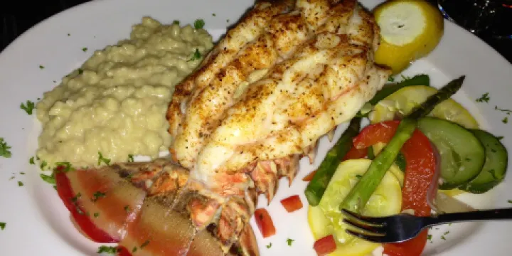 Middle Grounds Grill