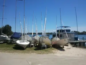 Noosa Yacht and Rowing Club