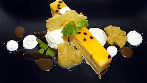 Solier Cafe - Restaurant & Confectionary in 佩斯州
