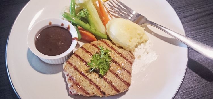 Potluck Eatery
