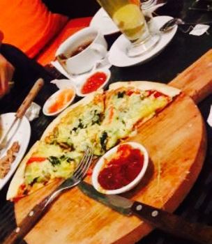 Waku Pizza, Kitchen & Bar