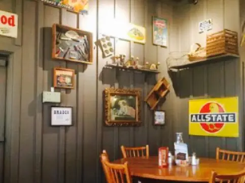 Cracker Barrel Old Country Store