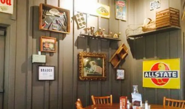 Cracker Barrel Old Country Store