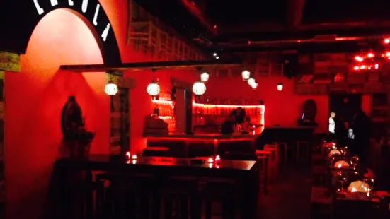 Lalola Restaurant, Lounge & Bar a Tapas