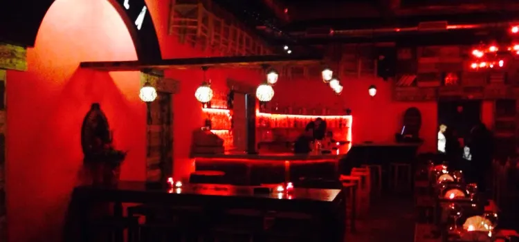 Lalola Restaurant, Lounge & Bar a Tapas