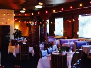 Red Pepper Restaurant and Cocktail Lounge