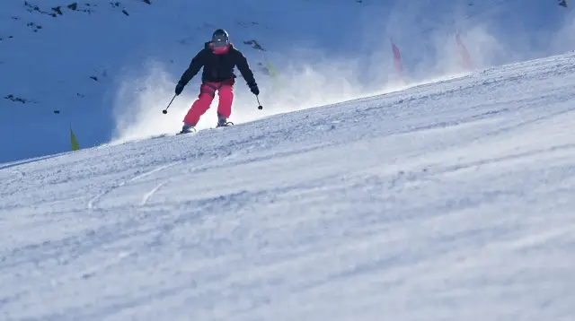 Skiing in Huanggang