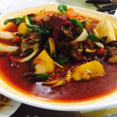 YANG WA ZI NANG KENG ROU SHAO KAO BA LUN TAI DIAN User Photo
