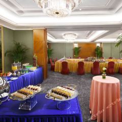LAKE-VIEW REVOLVING RESTAURANT User Photo