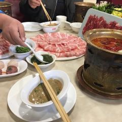 JUN CHEN XIAO GAO YANG HUO GUO CHENG User Photo