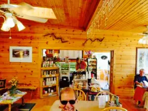 Pumpernickel Inn and Izzy's Bean & Gelato Shoppe