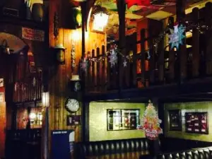 Sir Mclean Irish Pub