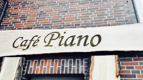 Cafe Piano