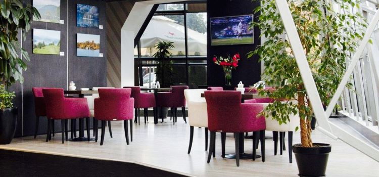 Jolie Cafe